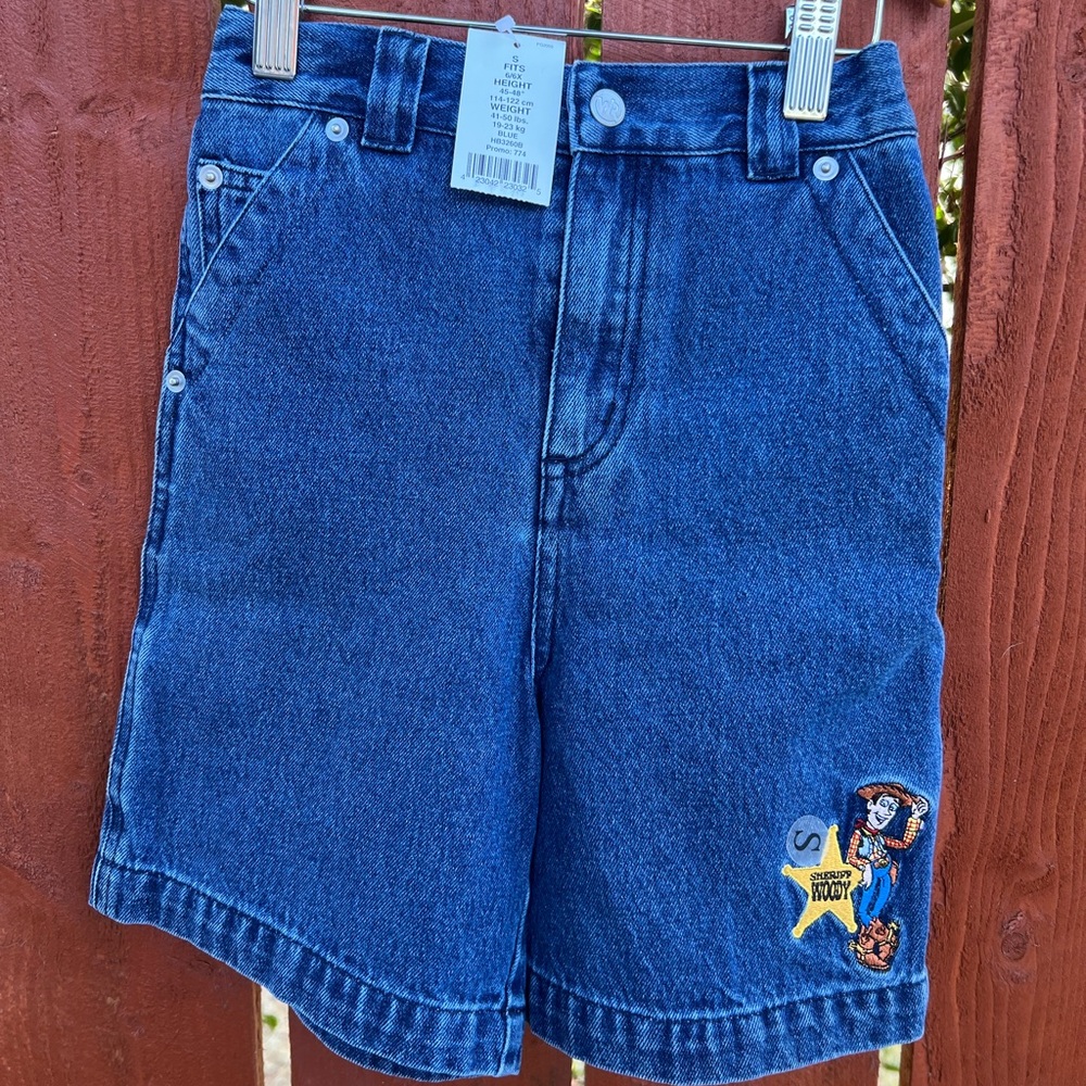 Woody embroidered carpenter shorts